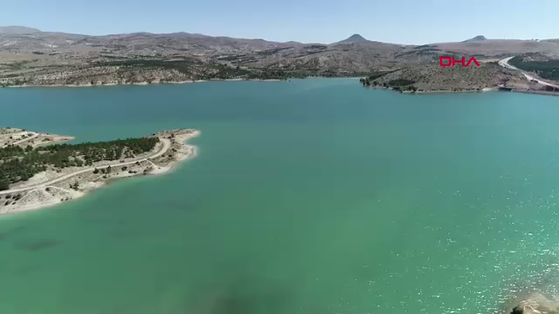 Prof. Dr. Baştaş: Yapay Zeka 2027'de 6 Milyar Metreküp Su Tüketimi Bekleniyor