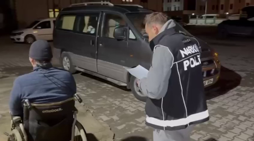Bedensel Engelli Sürücü, Uyuşturucu ile Yakalandı