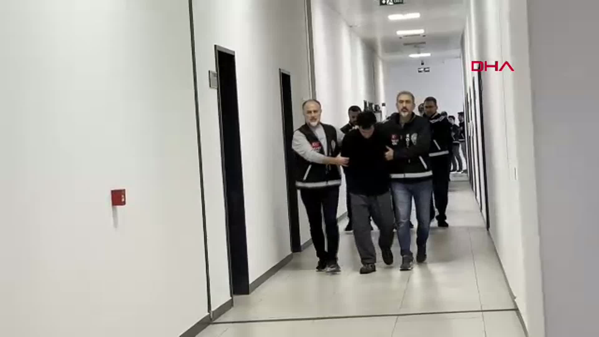 Kocaeli'deki Töre Cinayeti: 4 Çocuk Annesi Güneş Yıldıztan'ın Ölümü ve Boşanması
