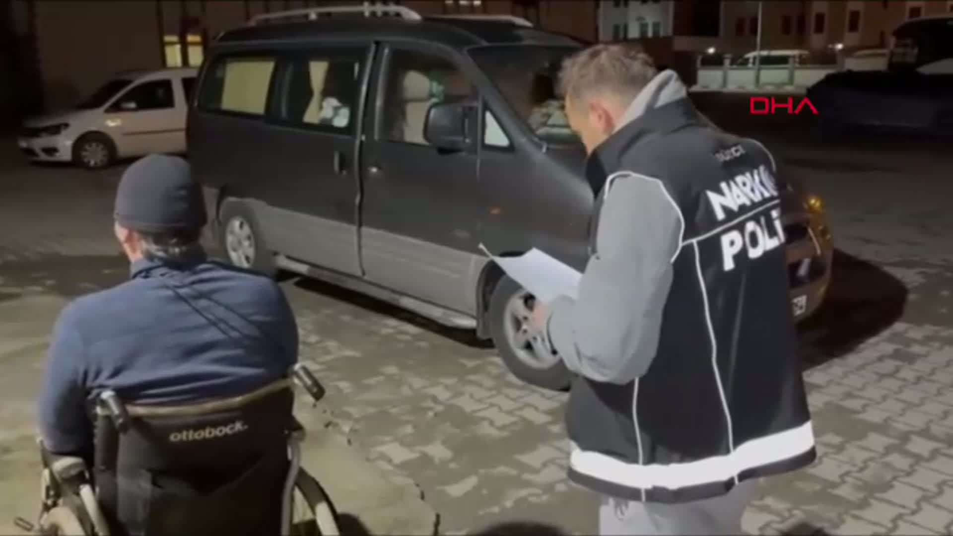 Düzce'de Uyuşturucu Operasyonu: 12 Kilo Skunk Ele Geçirildi