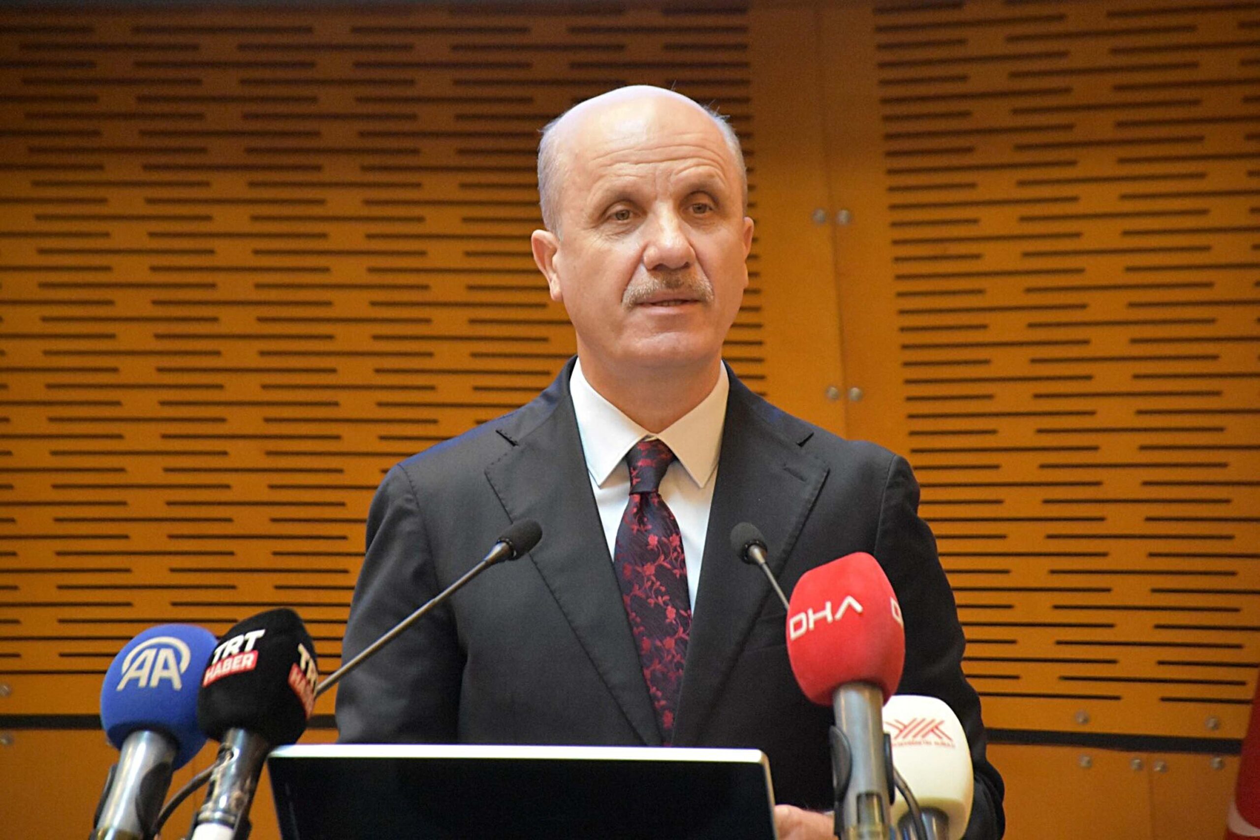 YÖK Başkanından Önemli Açıklama: OSB-MYO Mezunlarının İstihdam Oranı Yüzde 90'ın Üzerinde