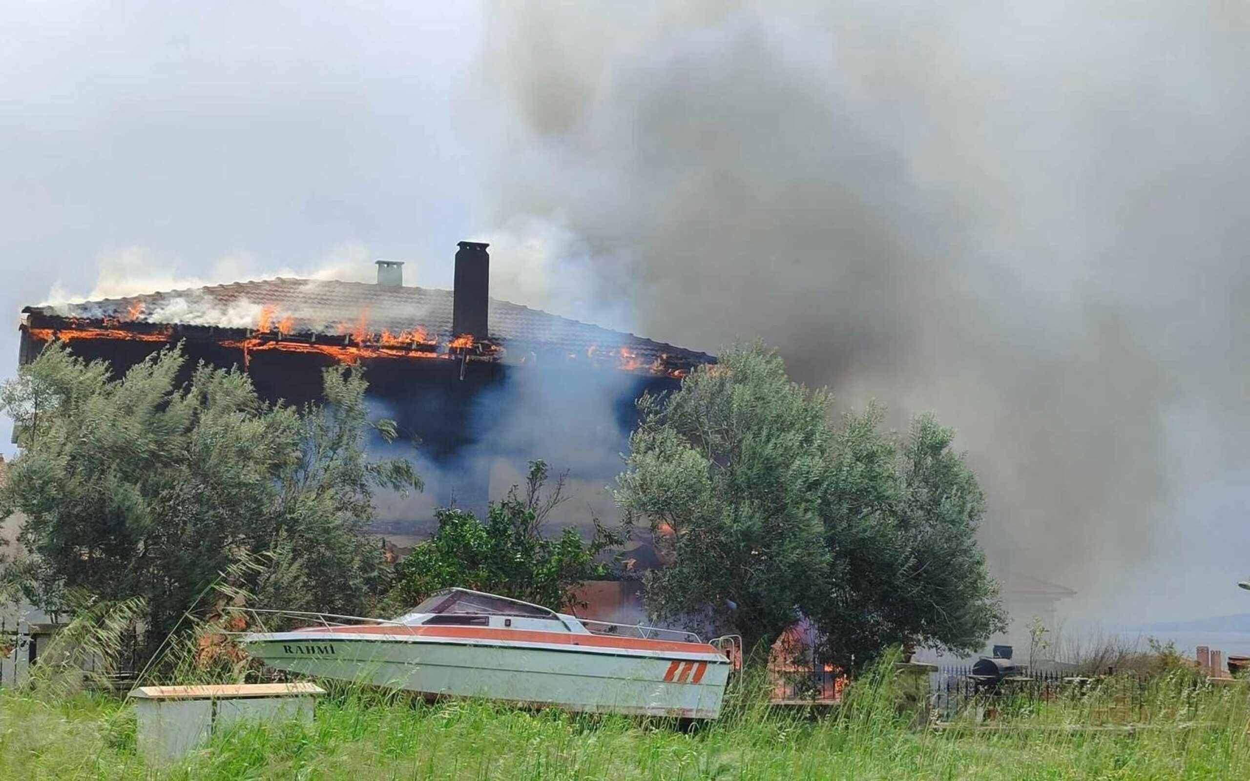 Çanakkale'deki Yangın Villa Yürekleri Alev Alev Yaktı