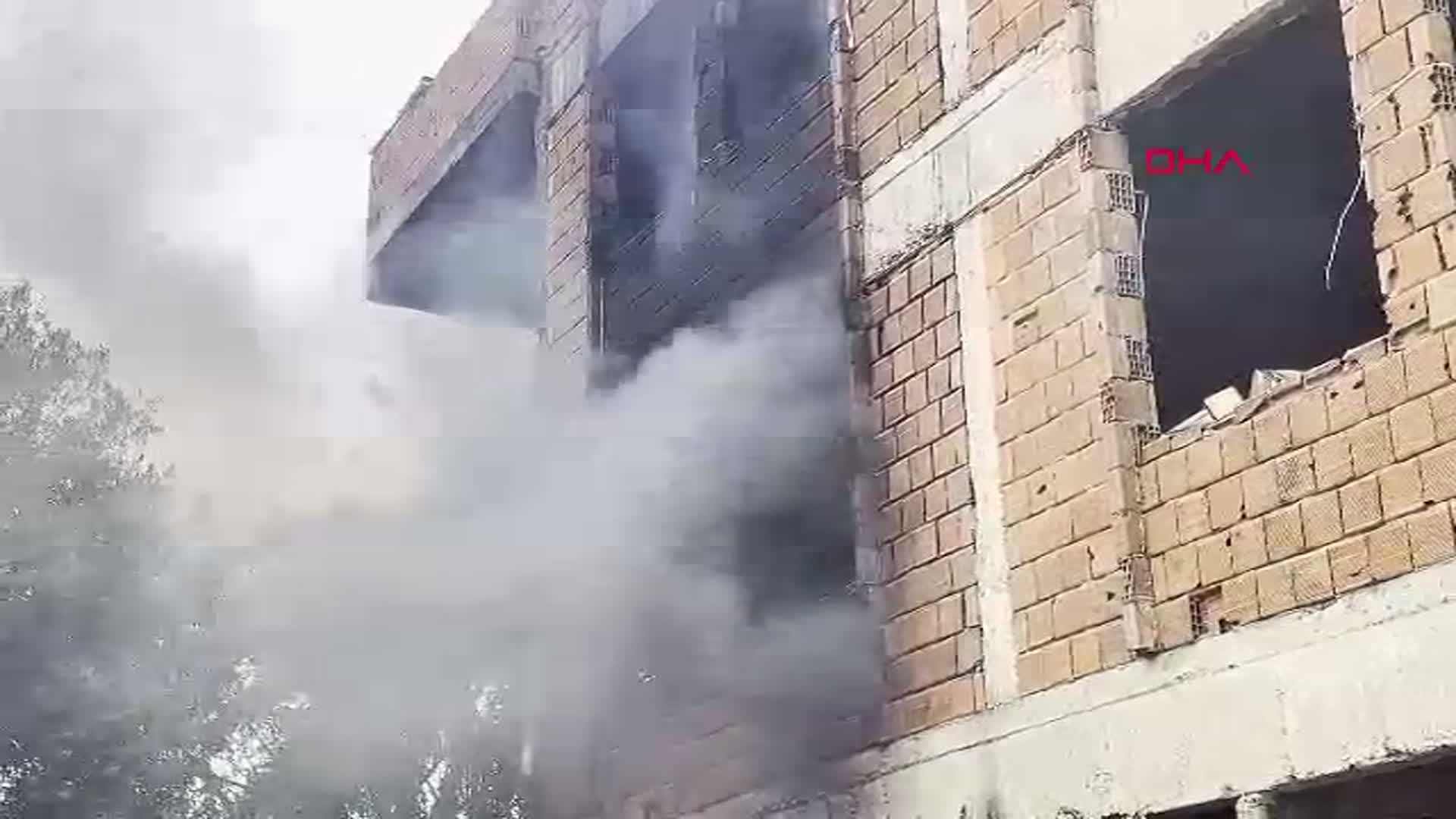 Antalya'daki Metruk Bina Yangını Sonrası Muhtardan Restorasyon Çağrısı