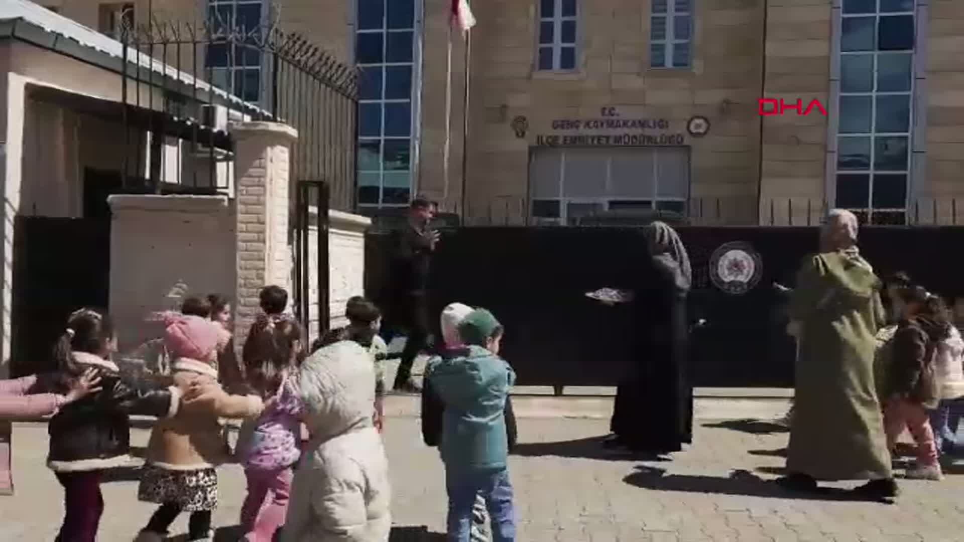 Minik Öğrencilerden Polis Ziyareti
