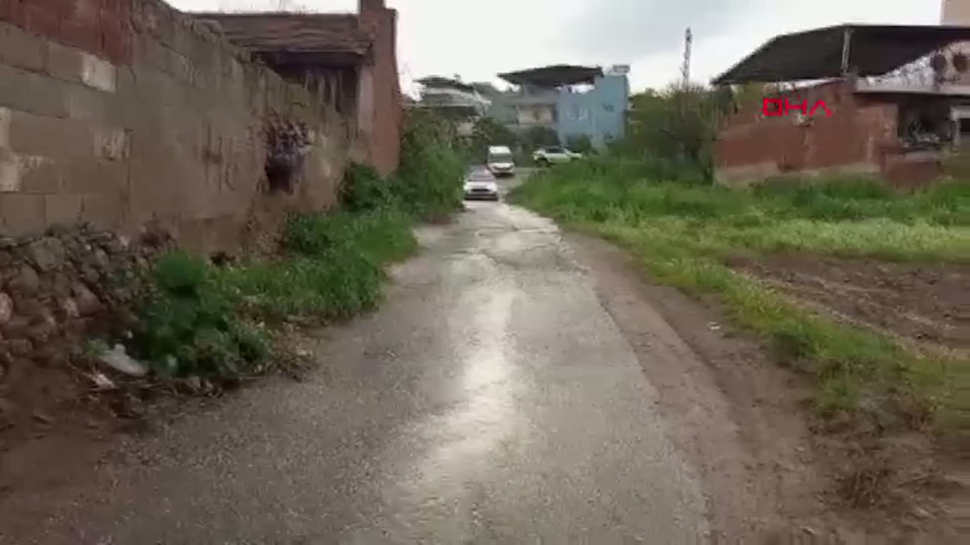 Nazilli'de Engelli Kız Atike'ye Polislerden Sürpriz Doğum Günü