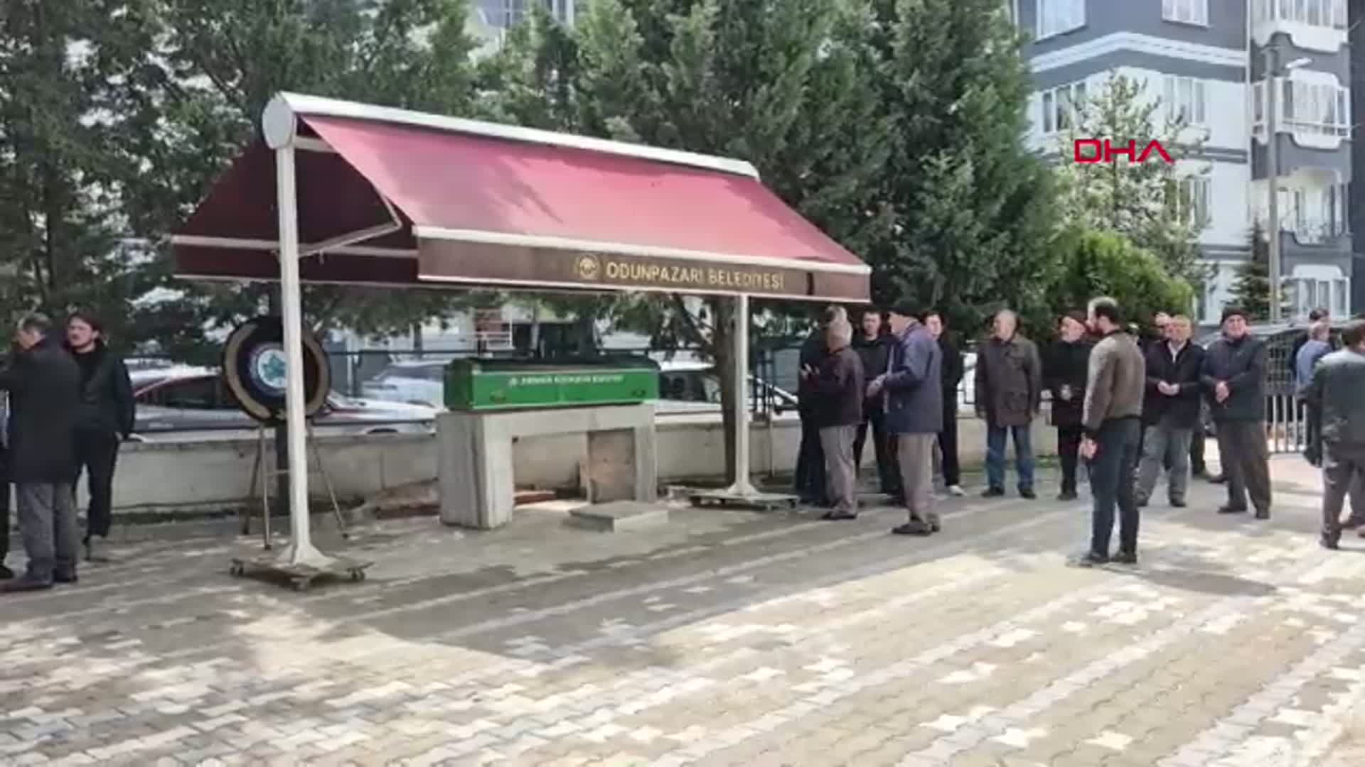 Eskişehir'de Kaymakamın Makam Aracıyla Çarpışan Sürücü Toprağa Verildi