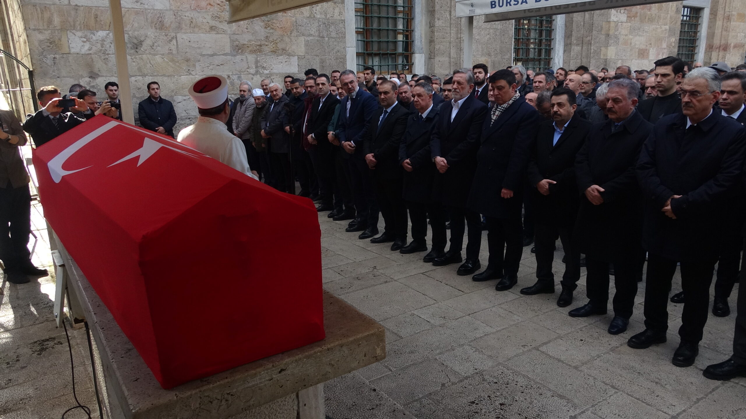 MHP Genel Sekreteri Büyükataman'ın Kayınpederi Son Yolculuğuna Uğurlandı