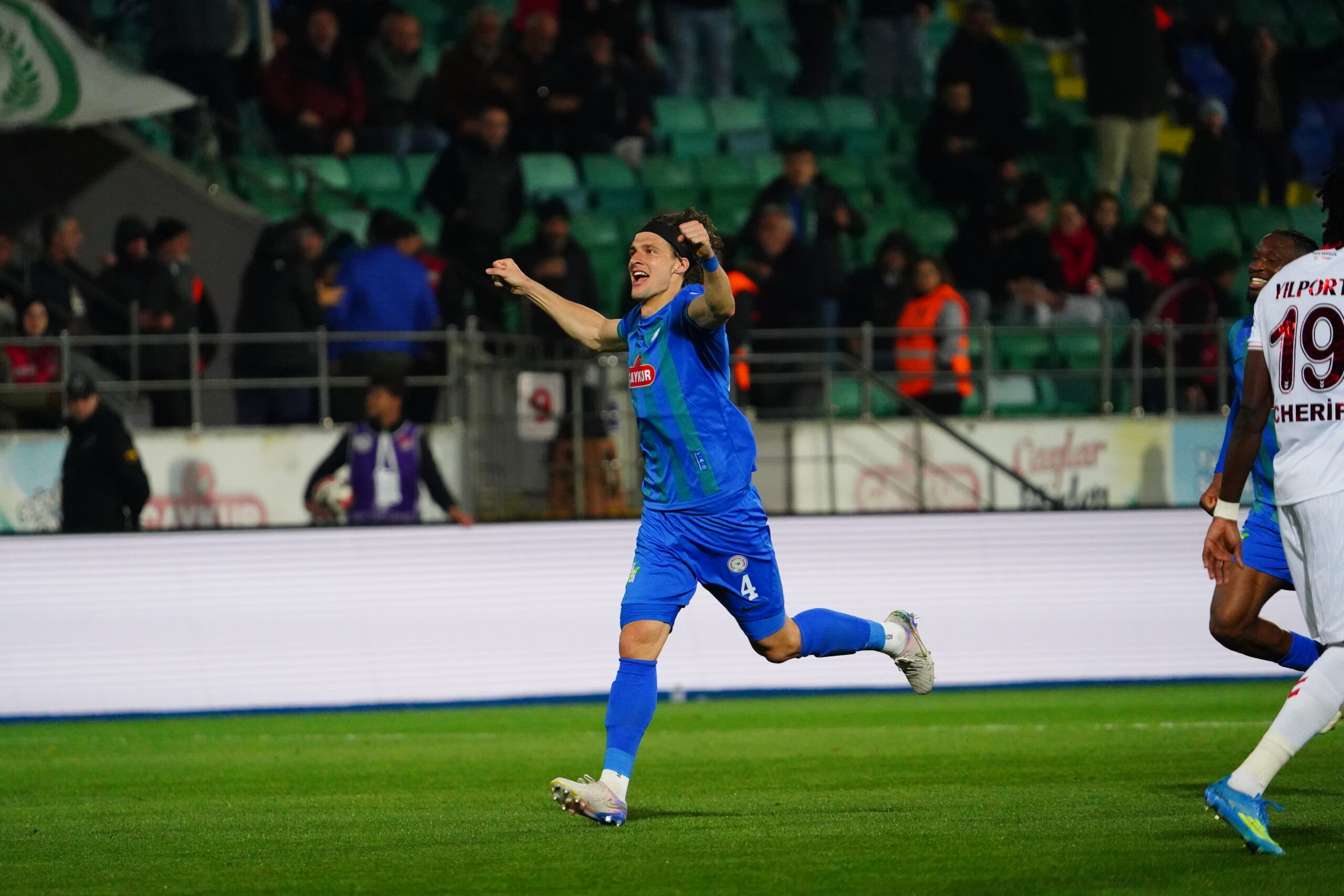Çaykur Rizespor, Samsunspor'u Farklı Geçti: 4-1