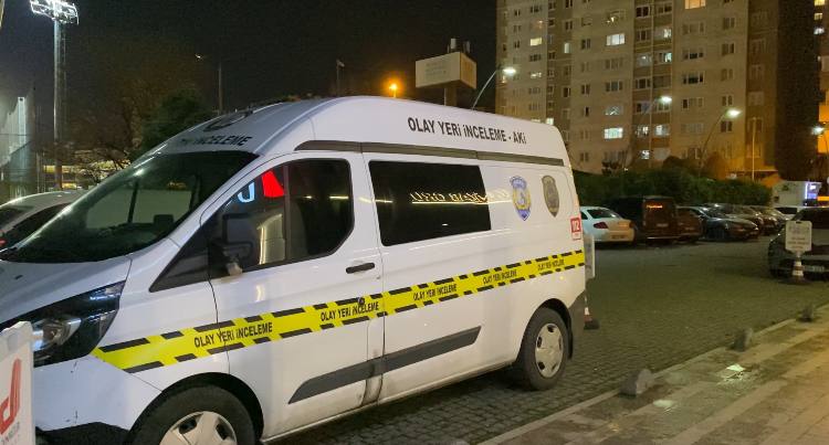Zeytinburnu'nda Kızı Ceylinaz'ı Öldüren Baba Kaçtı, Eski Eşinin Durumu Ağır