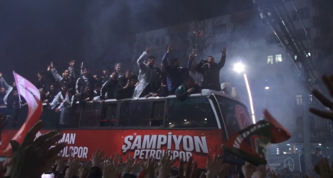 Batman Petrolspor, 1. Lig'e Yükselmenin Coşkusuyla Karşılandı