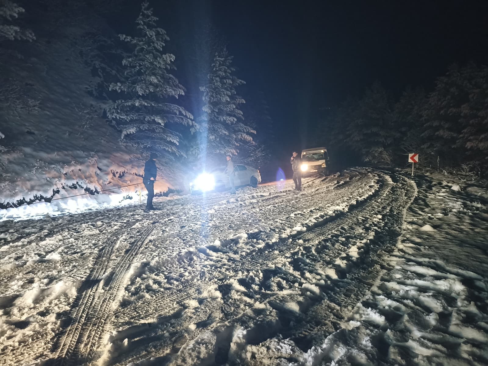 Kastamonu'da Nisan Ayında Kar Yağışı Etkili Oldu