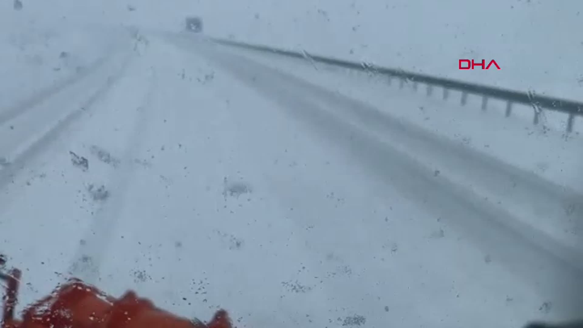 Bingöl-Karlıova'da Kar Yağışı Etkisini Artırıyor