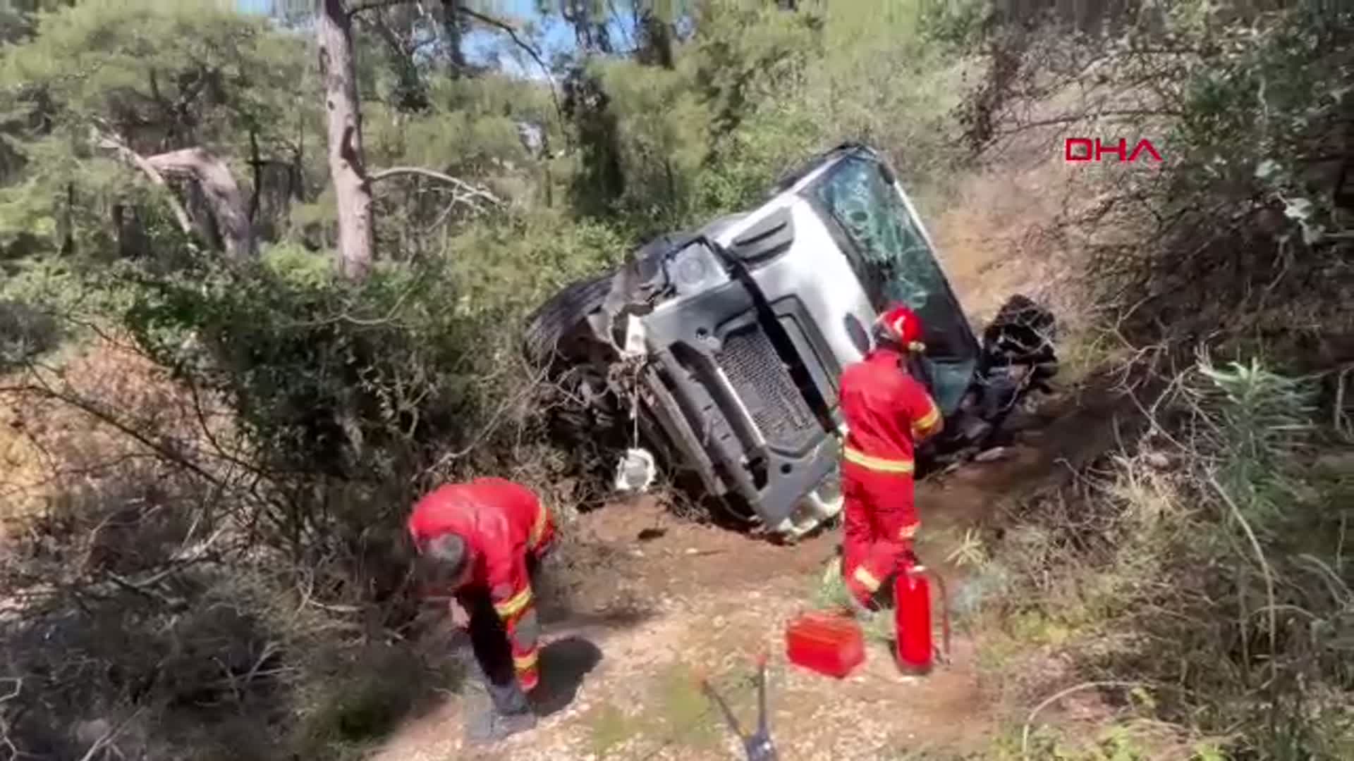 Muğla'da Beton Mikserinin Uçuruma Yuvarlanması: Şoför Yaralandı