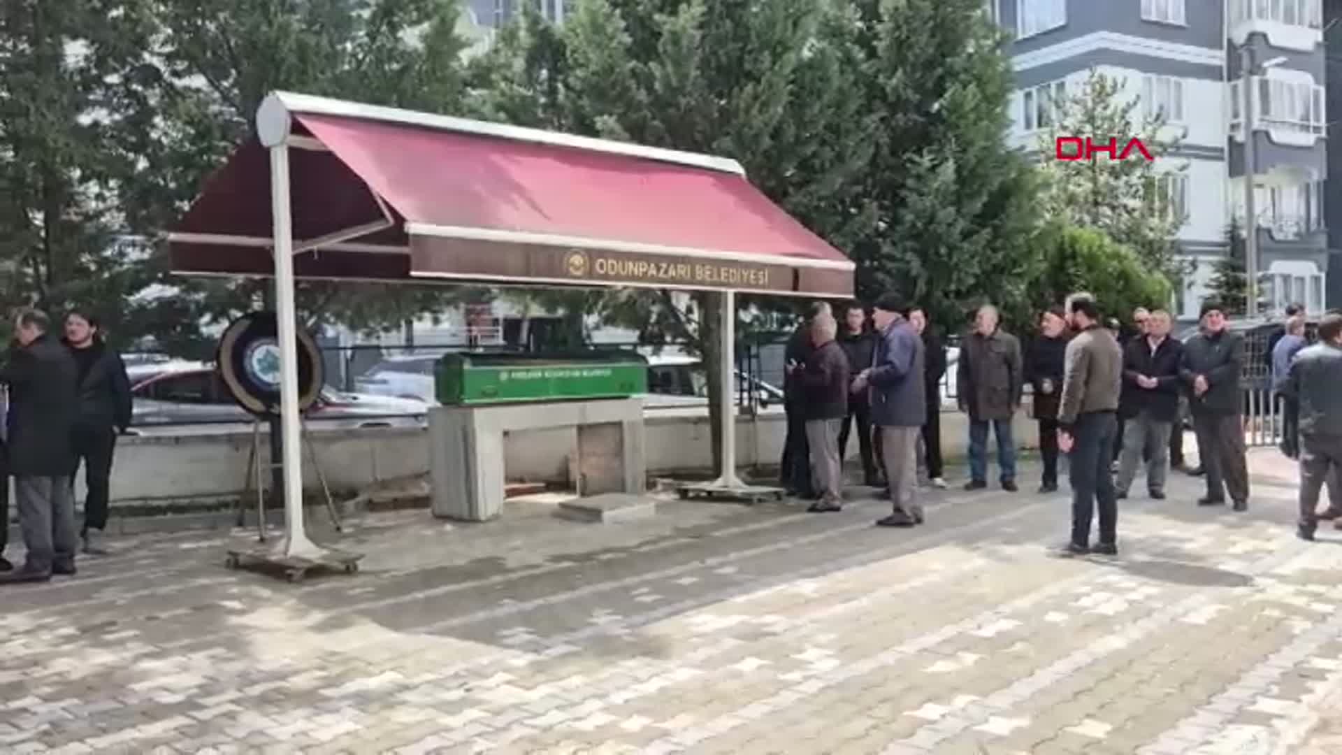 Eskişehir'de Yıkım Sırasında Korkutan Olay: Bir Ev Daha Zarar Gördü