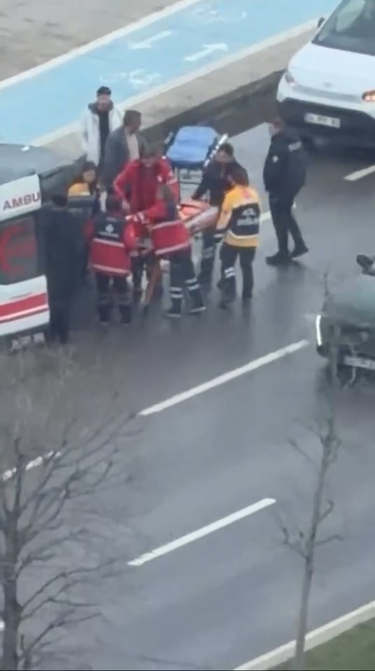 Kartal'da Yağışlı Havada Zincirleme Kaza: 2 Yaralı