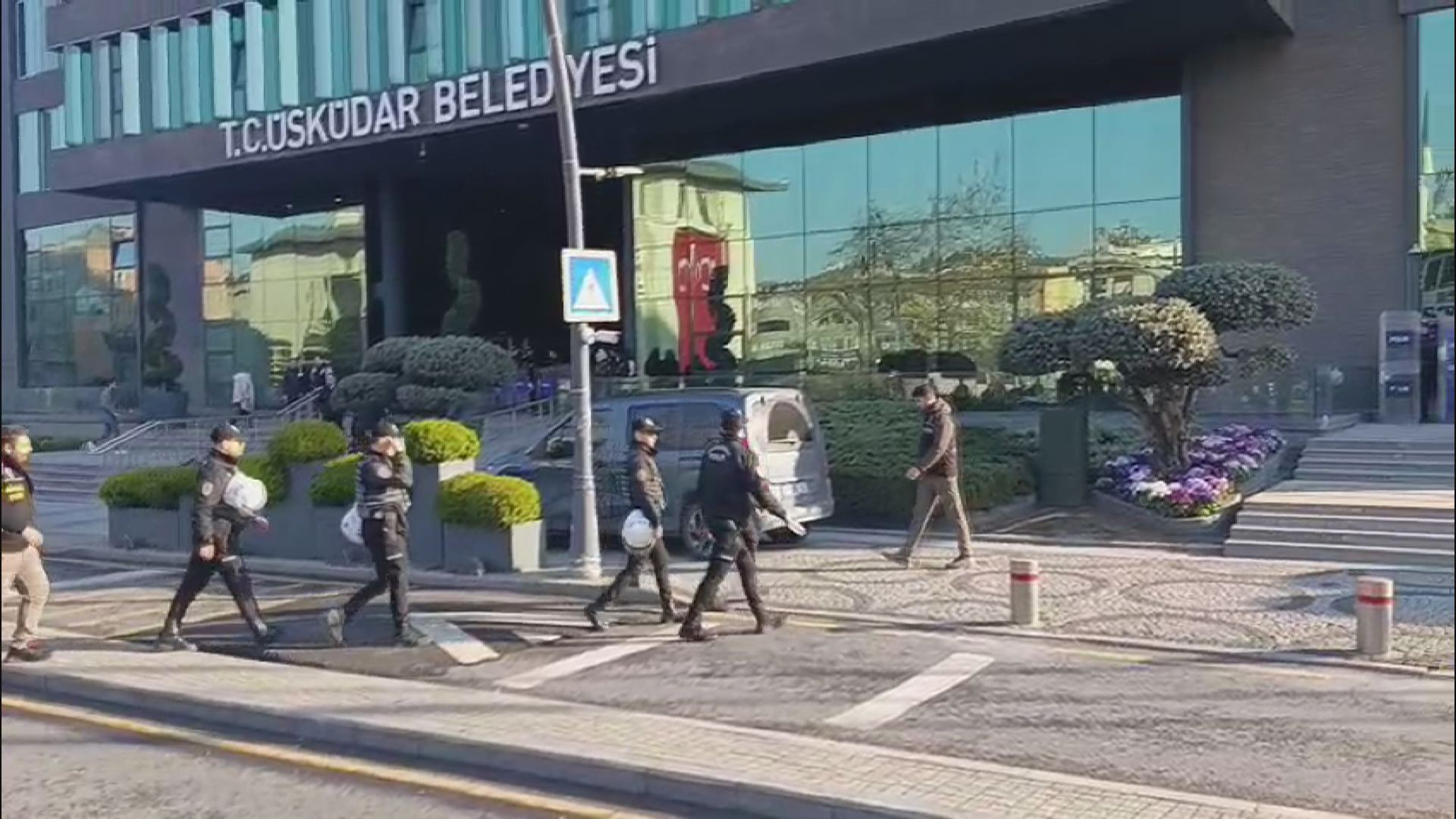 Üsküdar Belediyesi'nde Usulsüzlük Soruşturması: İki İş İnsanı Gözaltına Alındı