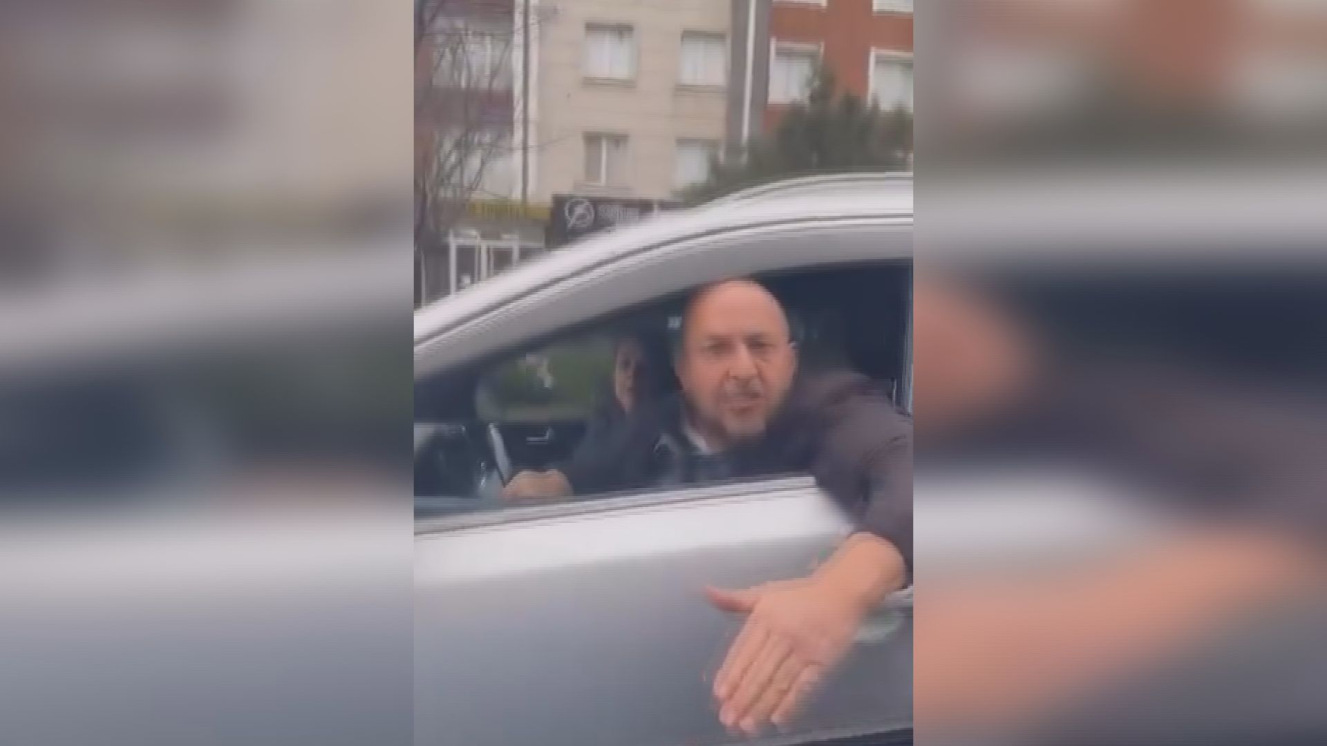 Beylikdüzü'nde Trafik Kavgası: Çocuğu Olan Kadının Araçına Saldırı