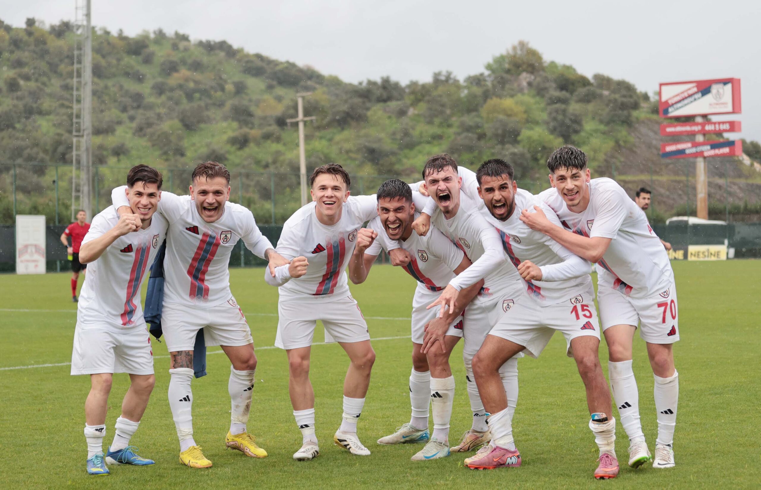Altınordu, Bucaspor'la kritik derbide karşı karşıya geliyor