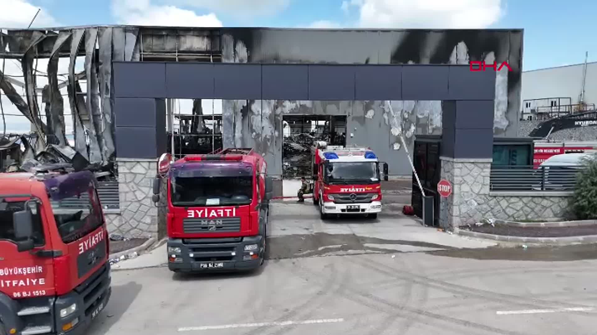 Ankara'daki Fabrika Yangını Havadan Görüntülendi