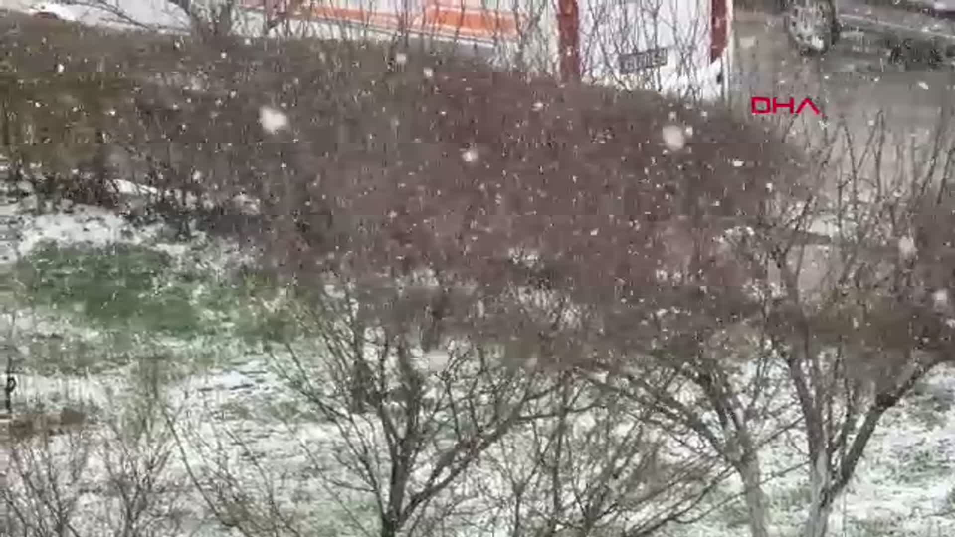 Sivas'ta Kar Yağışı Etkisini Gösterdi