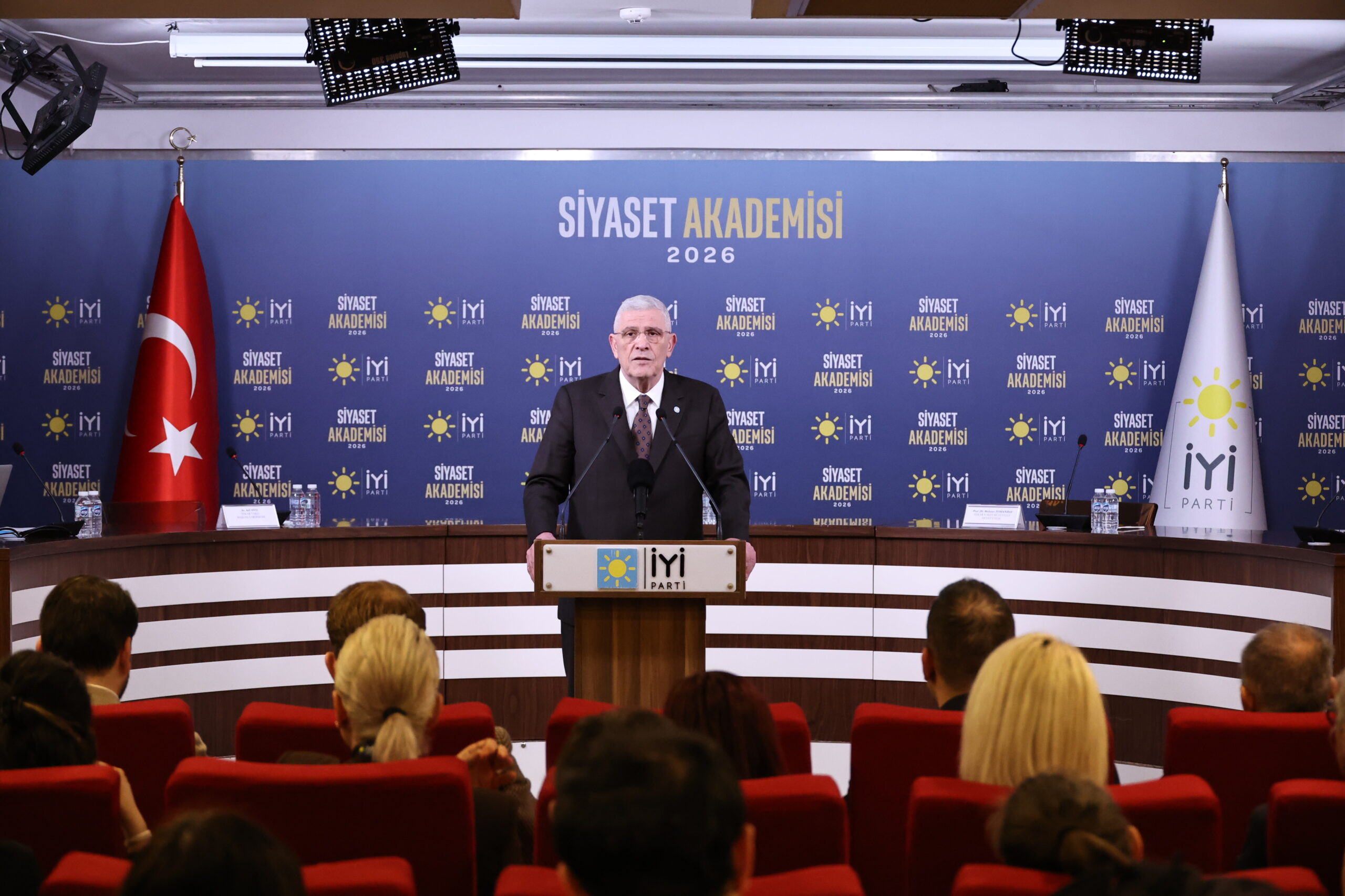 Müsavat Dervişoğlu'ndan Sert Açıklamalar: Türk Milletine Soykırım İthamı Kabul Edilemez