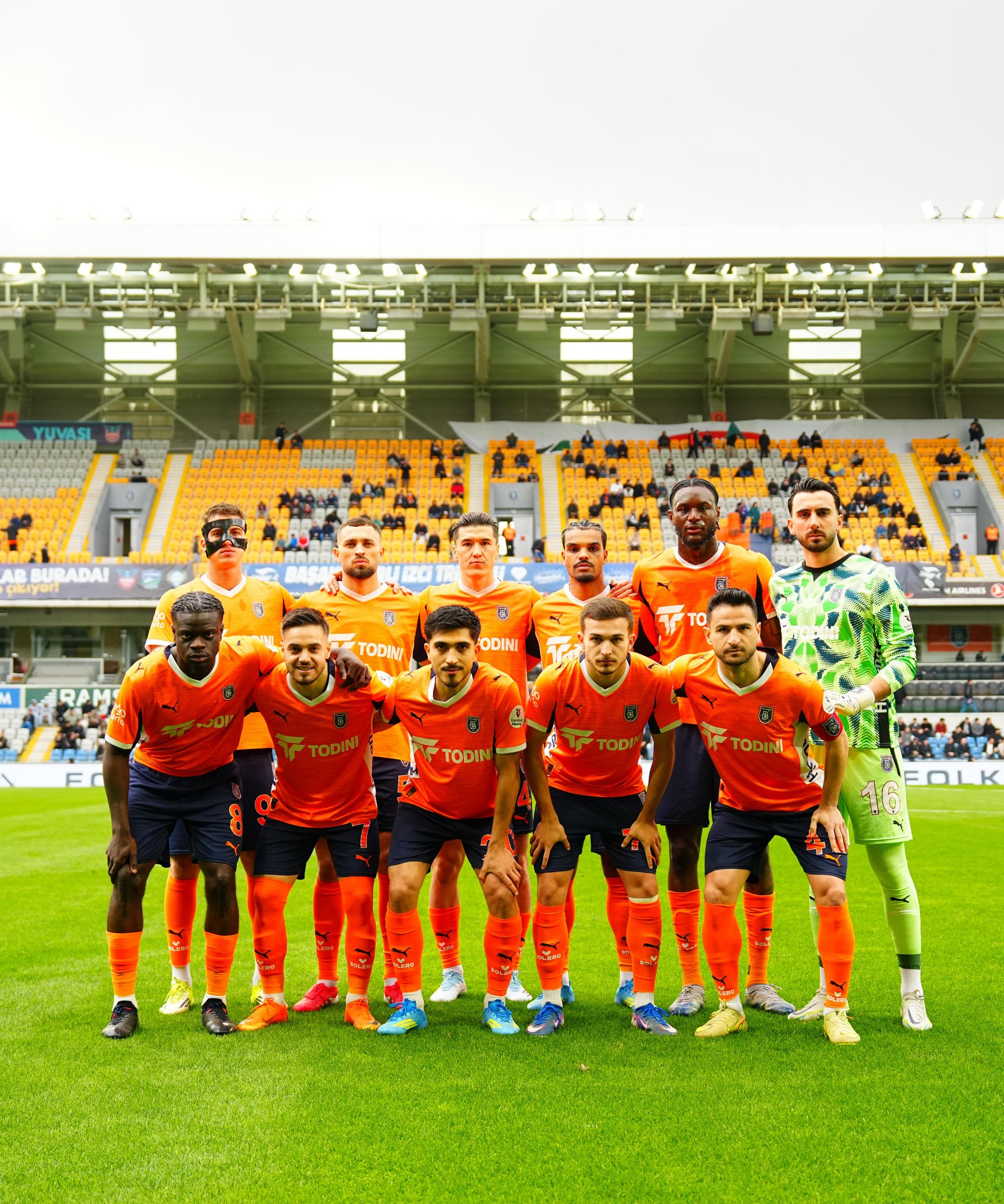 RAMS Başakşehir FK, Natura Dünyası Gençlerbirliği'ni 3-0 Geçti