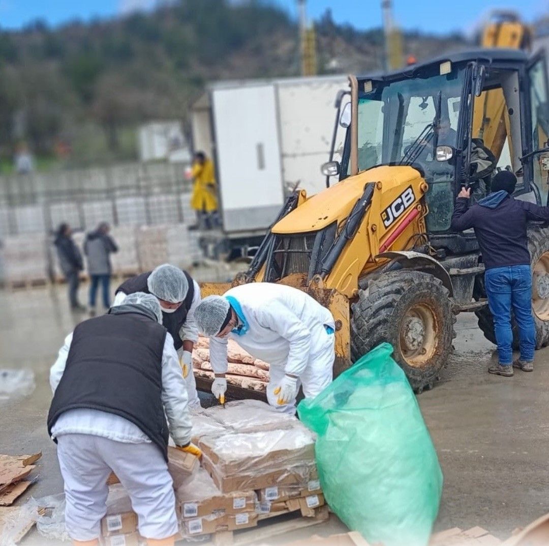 Sakarya'da Denetim: 32 Ton Tarih Geçmiş Tavuk Eti Ele Geçirildi
