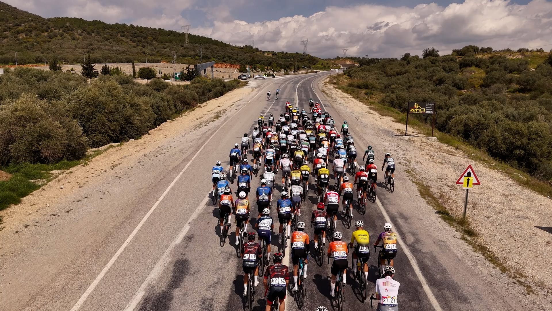 Tour Of Mersin Bisiklet Turu'nun 3'üncü Etabı Heyecanla Tamamlandı