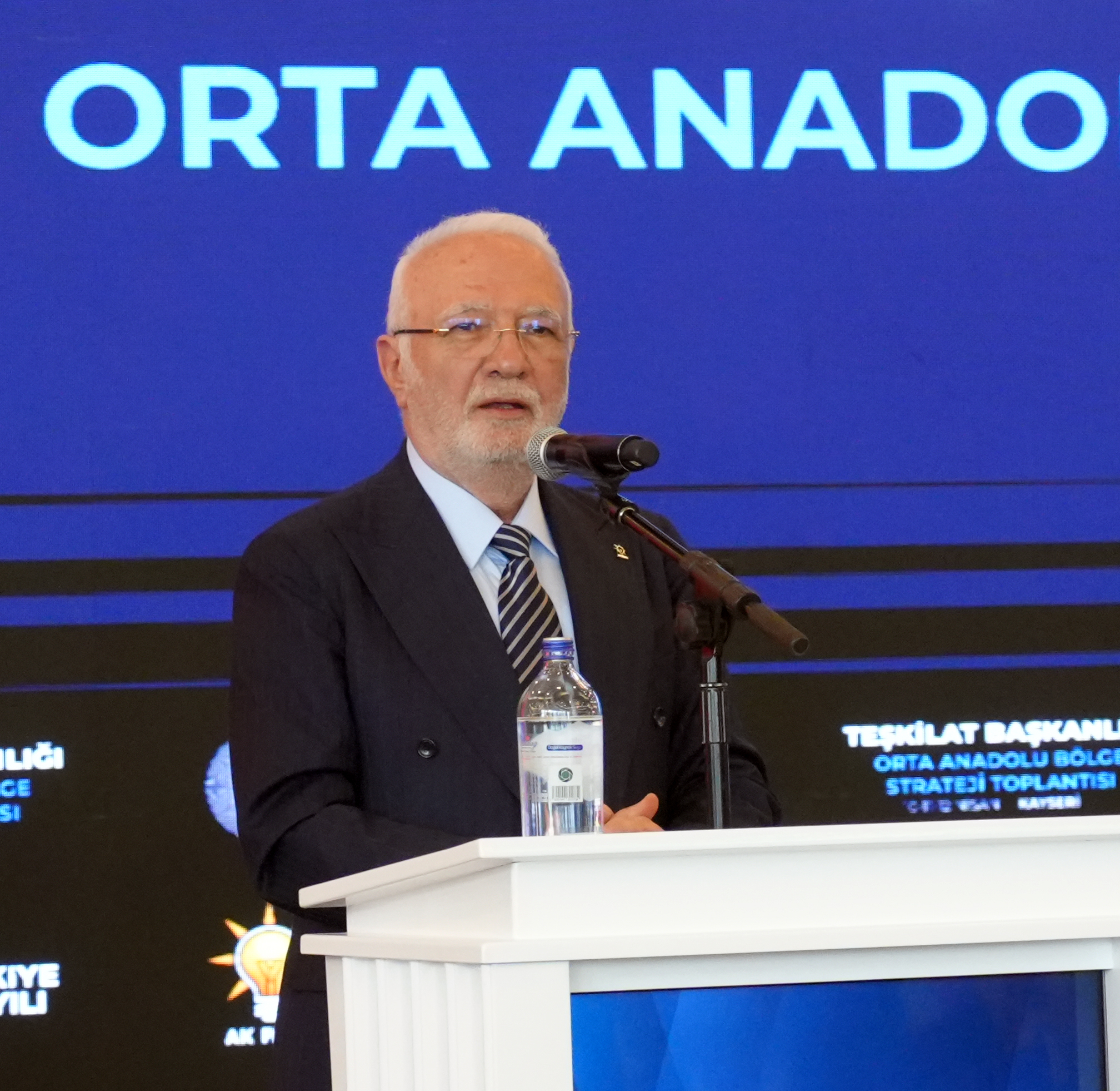 AK Parti Genel Başkanvekili Elitaş'tan Özgür Özel'e Sert Eleştiriler