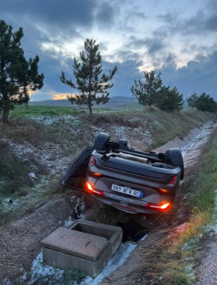 Çorum'da İki Peş Peşe Trafik Kazası: 1 Hayatını Kaybetti, 3 Yaralı
