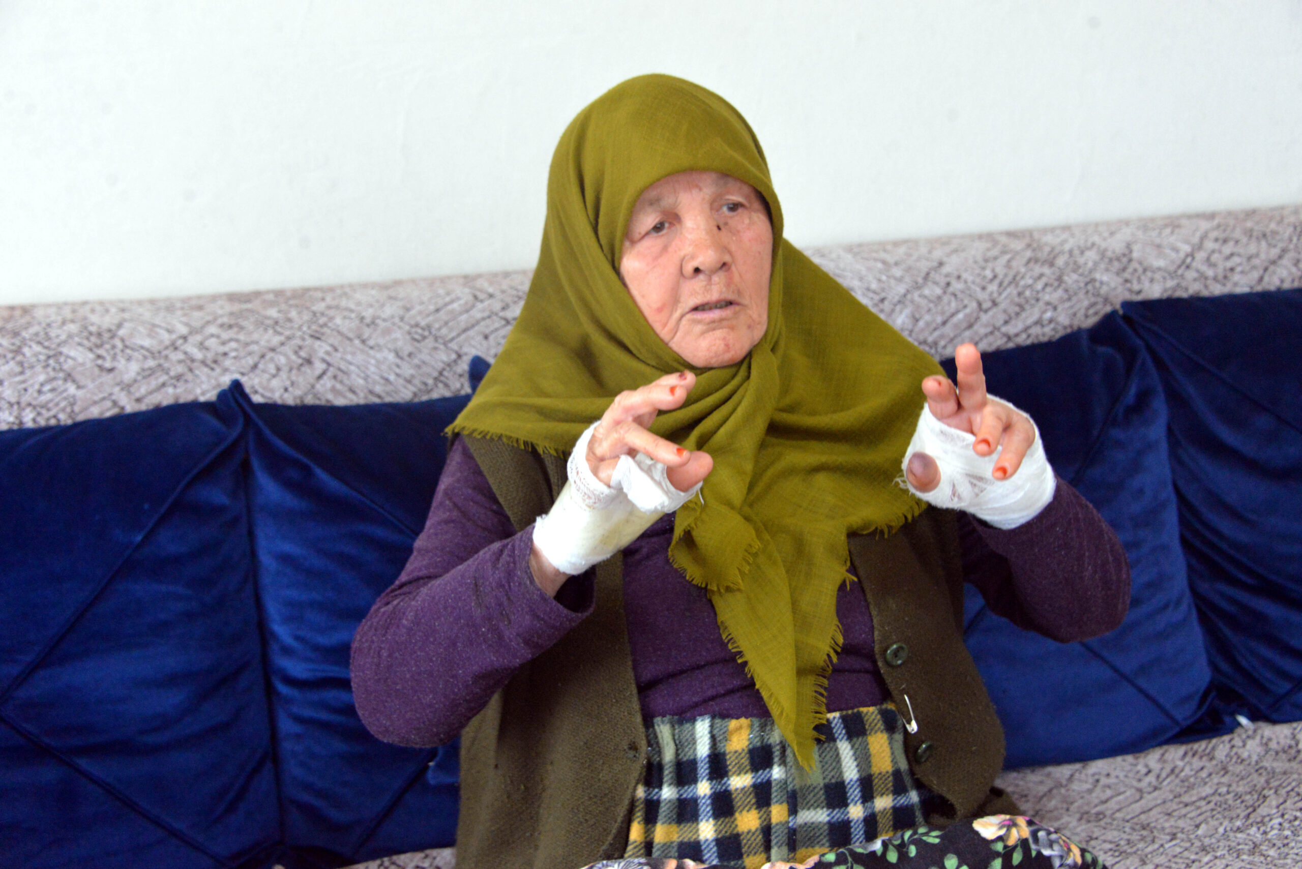 85 Yaşındaki Kadının Altın Bileziği İçin Bıçaklı Saldırı