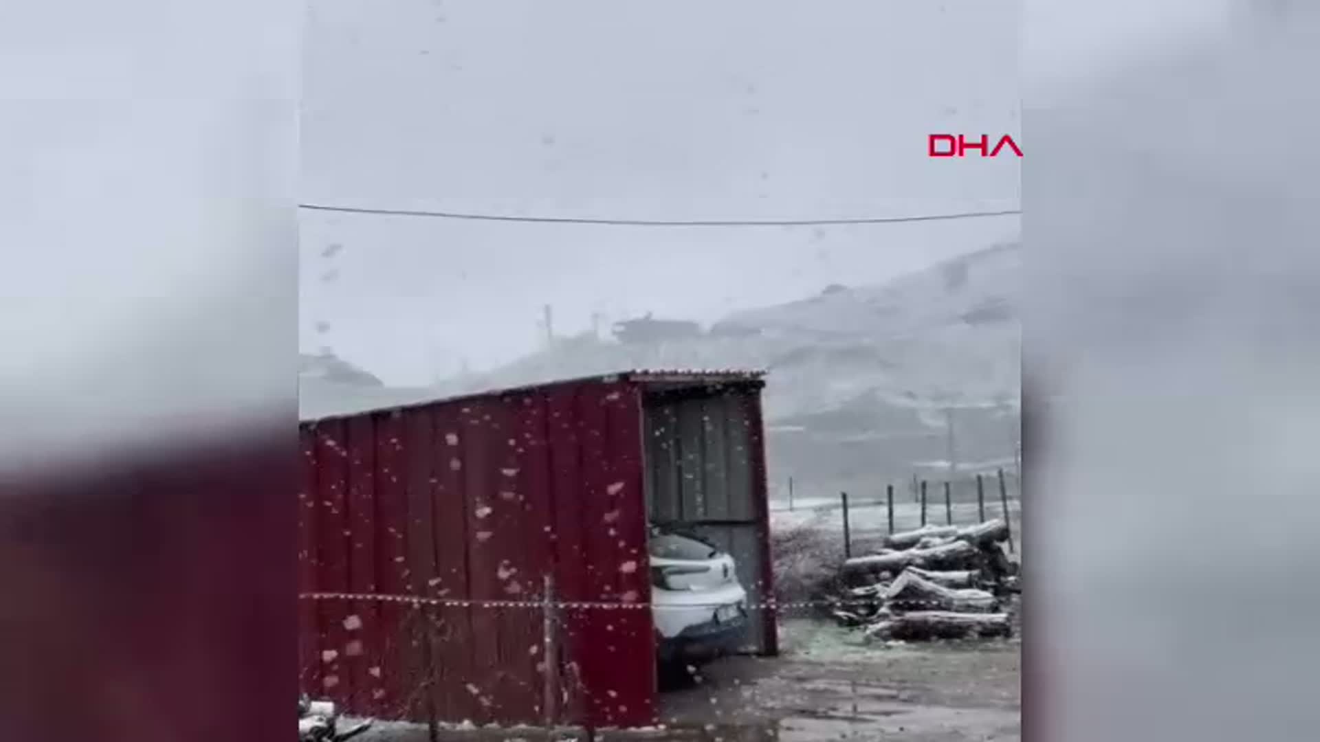 Siirt'in Yüksek Kesimlerinde Kar Yağışı Etkili Oldu