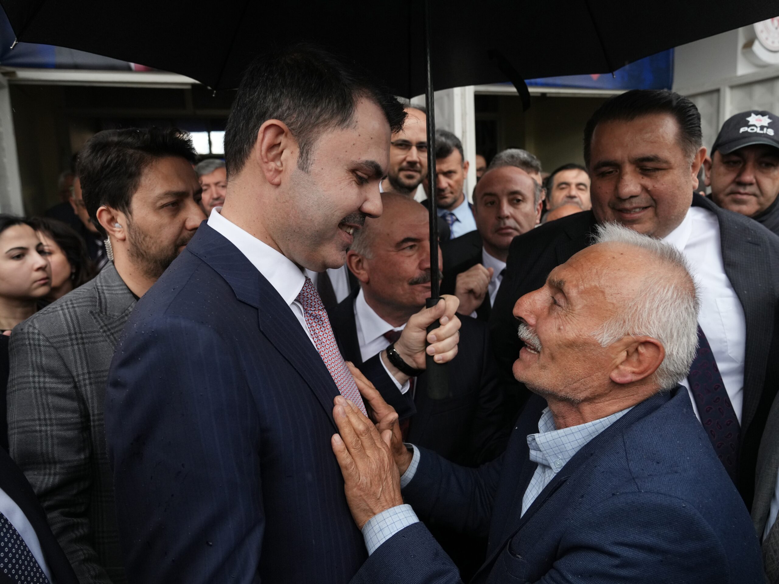 Şehit Babasından Bakan Kurum'a Teşekkür Ziyareti