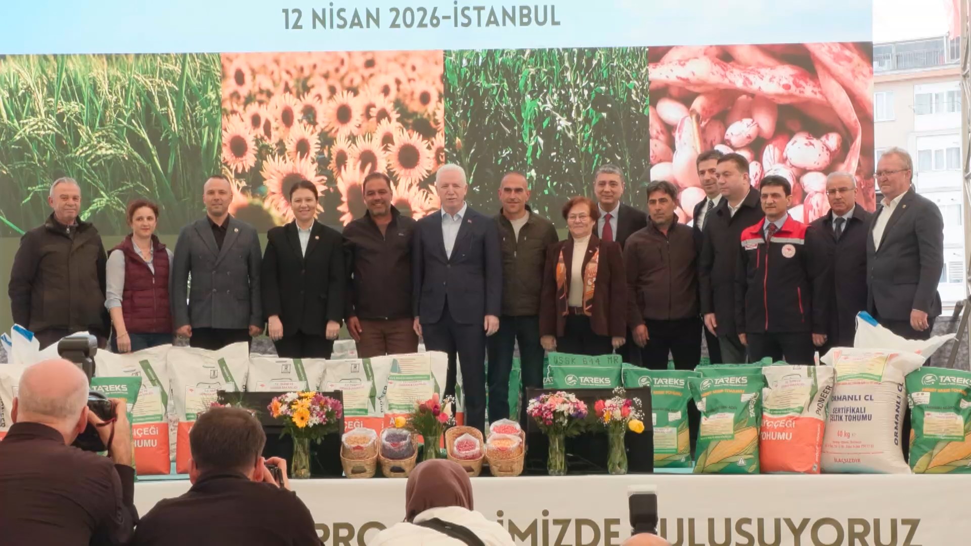 Vali Gül, Çatalca'da Tohum Temini Töreni'nde Çiftçilere Destekte Bulundu