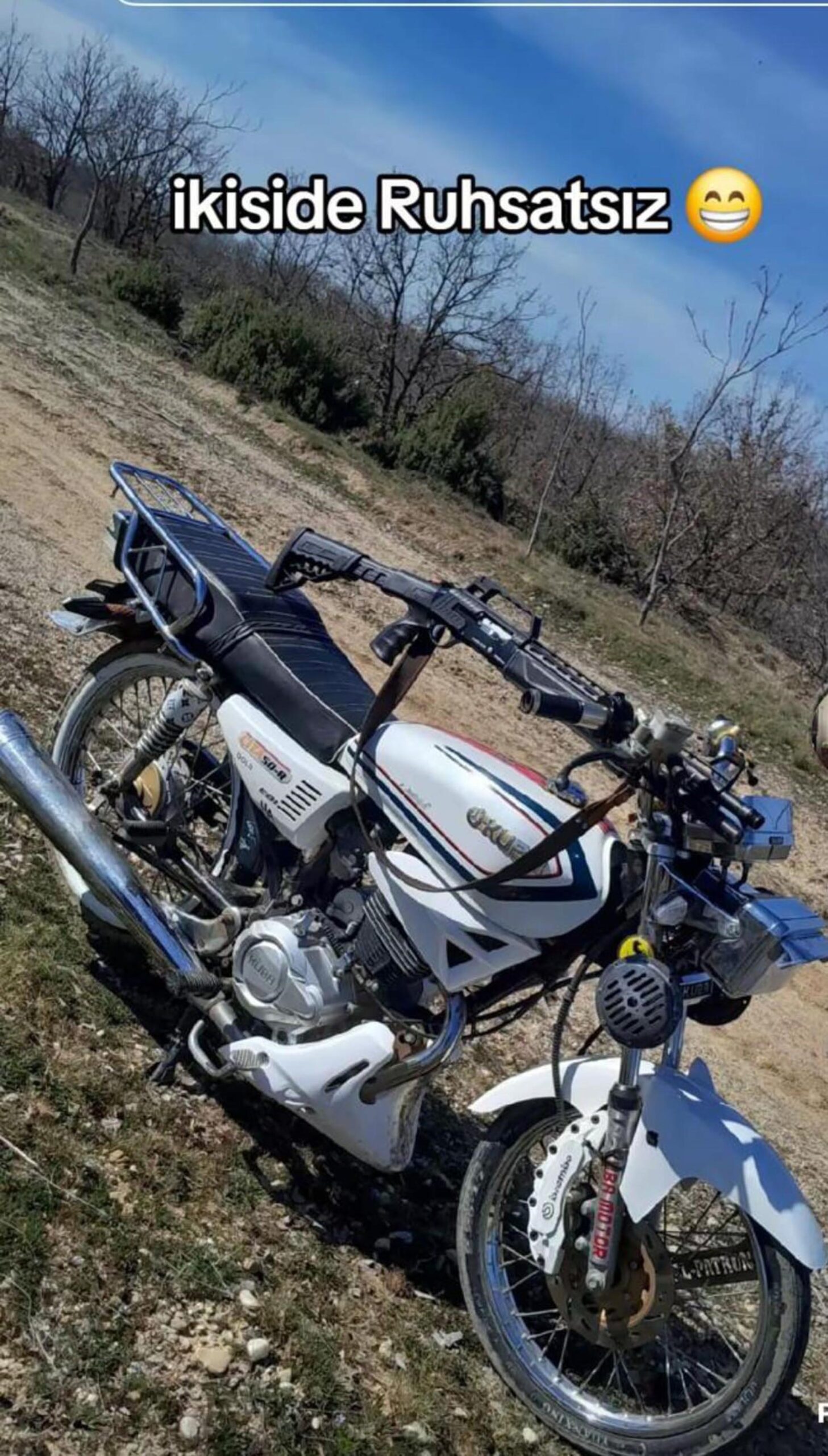 Ruhsatsız Tüfek ve Motosiklet Paylaşımı Gözaltına Alındırdı