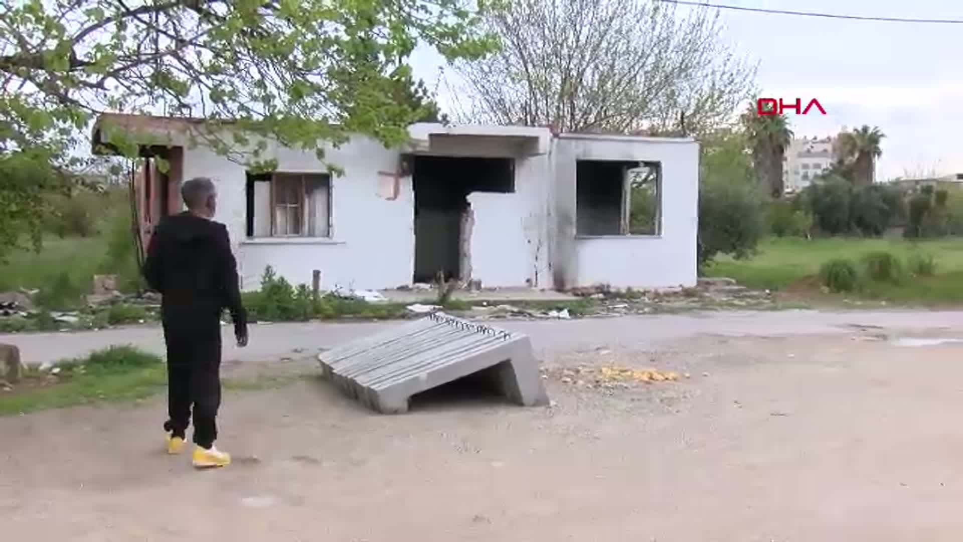 Antalya'da Felç Geçiren Kamyon Şoförü Sokakta Hayat Mücadelesi Veriyor