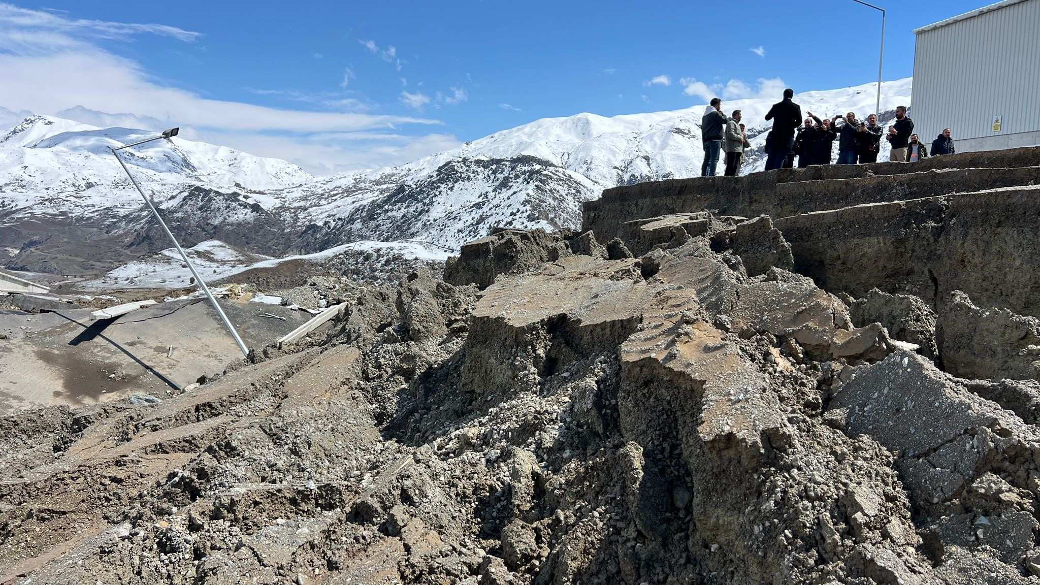 Hakkari'de Heyelan Katı Atık Tesisini Vurdu