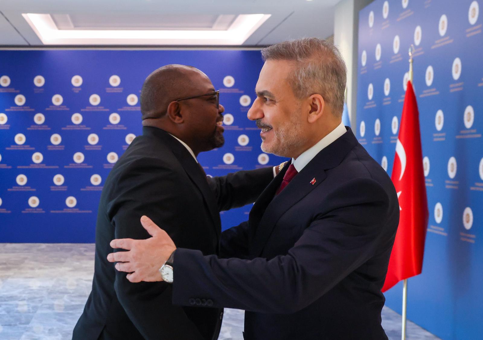 Bakan Fidan, Botsvana'nın Uluslararası İlişkiler Bakanı ile Görüştü