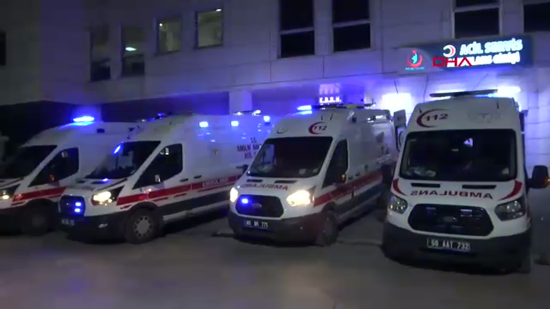 Aksaray'da Garsona Bıçaklı Saldırı: Müşteri Ağır Yaralandı