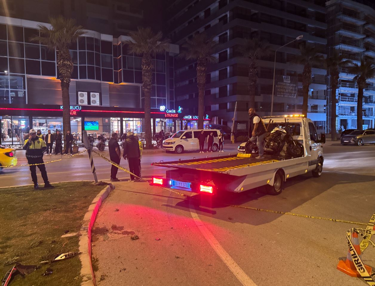 İzmir'de Feci Kaza: Motosiklet Sürücüsü Hayatını Kaybetti