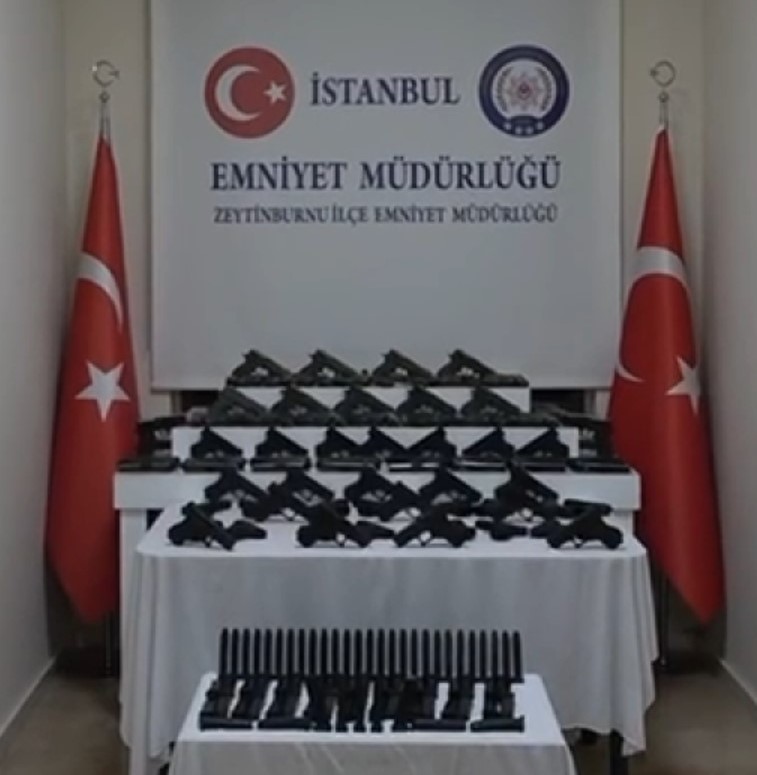 Zeytinburnu'nda Silah Ticareti Operasyonu: 3 Gözaltı
