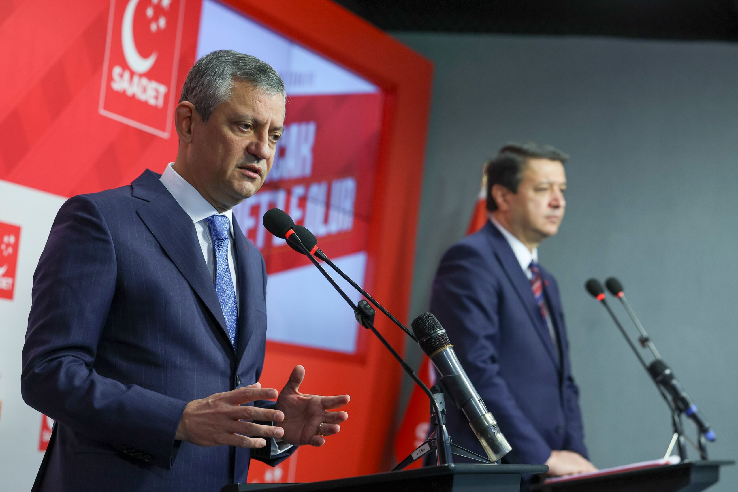Özgür Özel: Ara Seçim Zorunluluğu Var