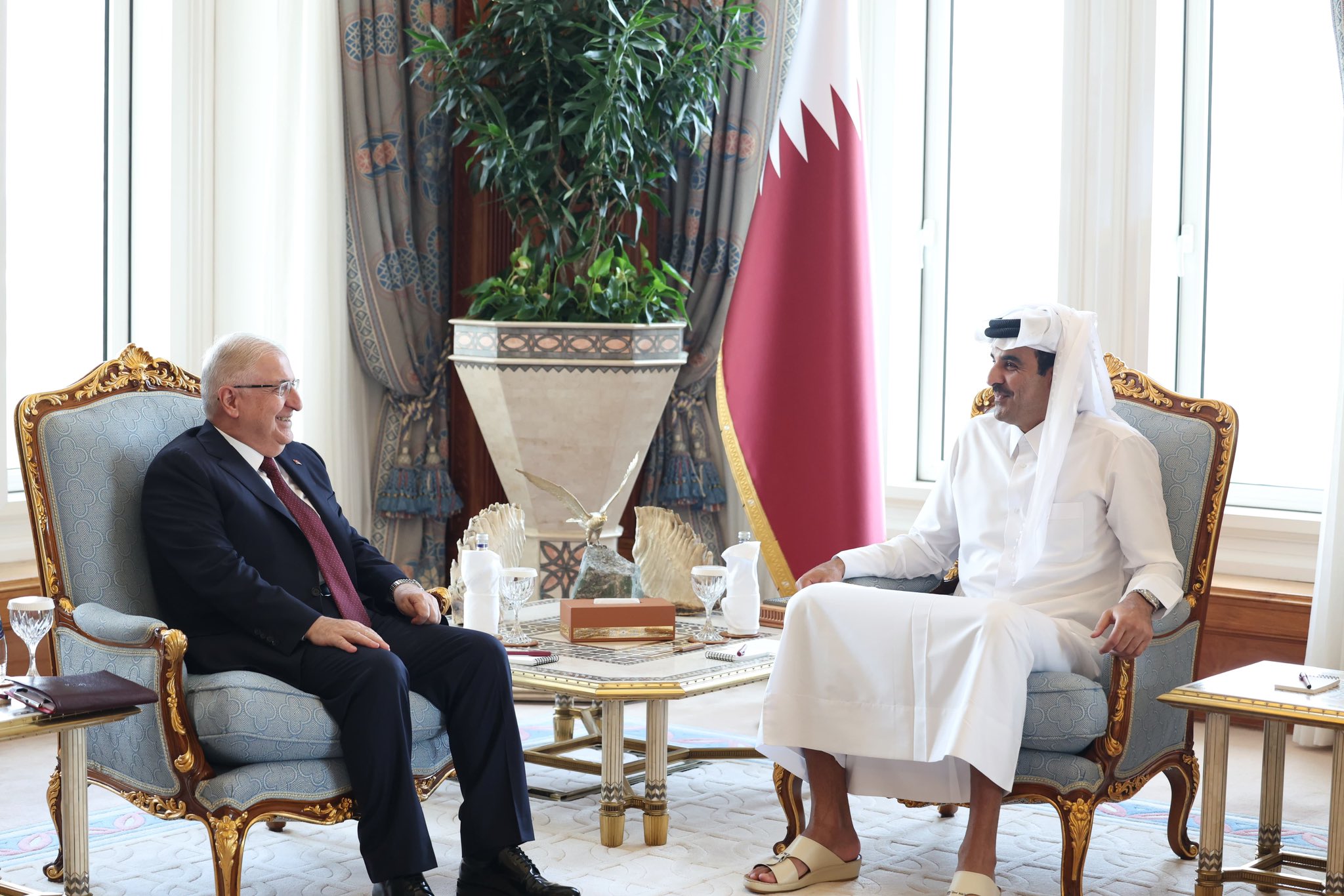 Bakan Güler, Katar Emiri Al Thani ile Görüştü