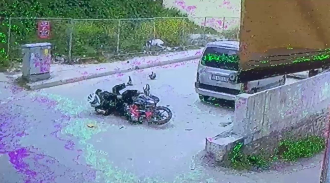 Edirne'de Motosiklet Kazası: 1 Yaralı, Güvenlik Kamerasında Anbean
