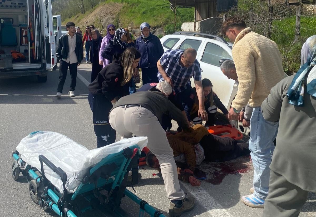 Otobüsten İnen Yayaya Cip Çarptı: Düzce'de Kaza