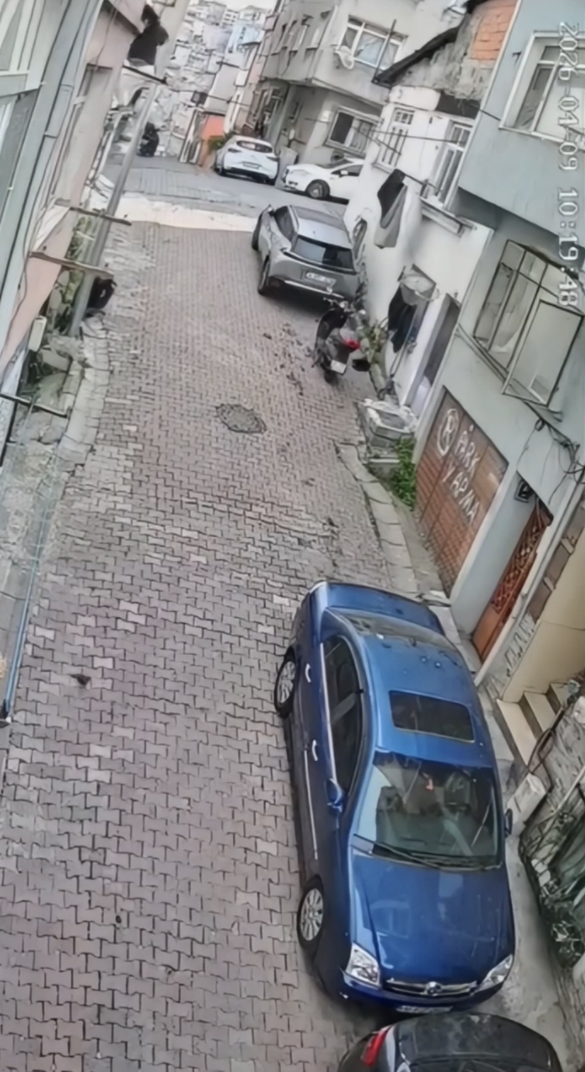 Kağıthane'de Hırsız 'Örümcek Adam' Gibi Tırmandı