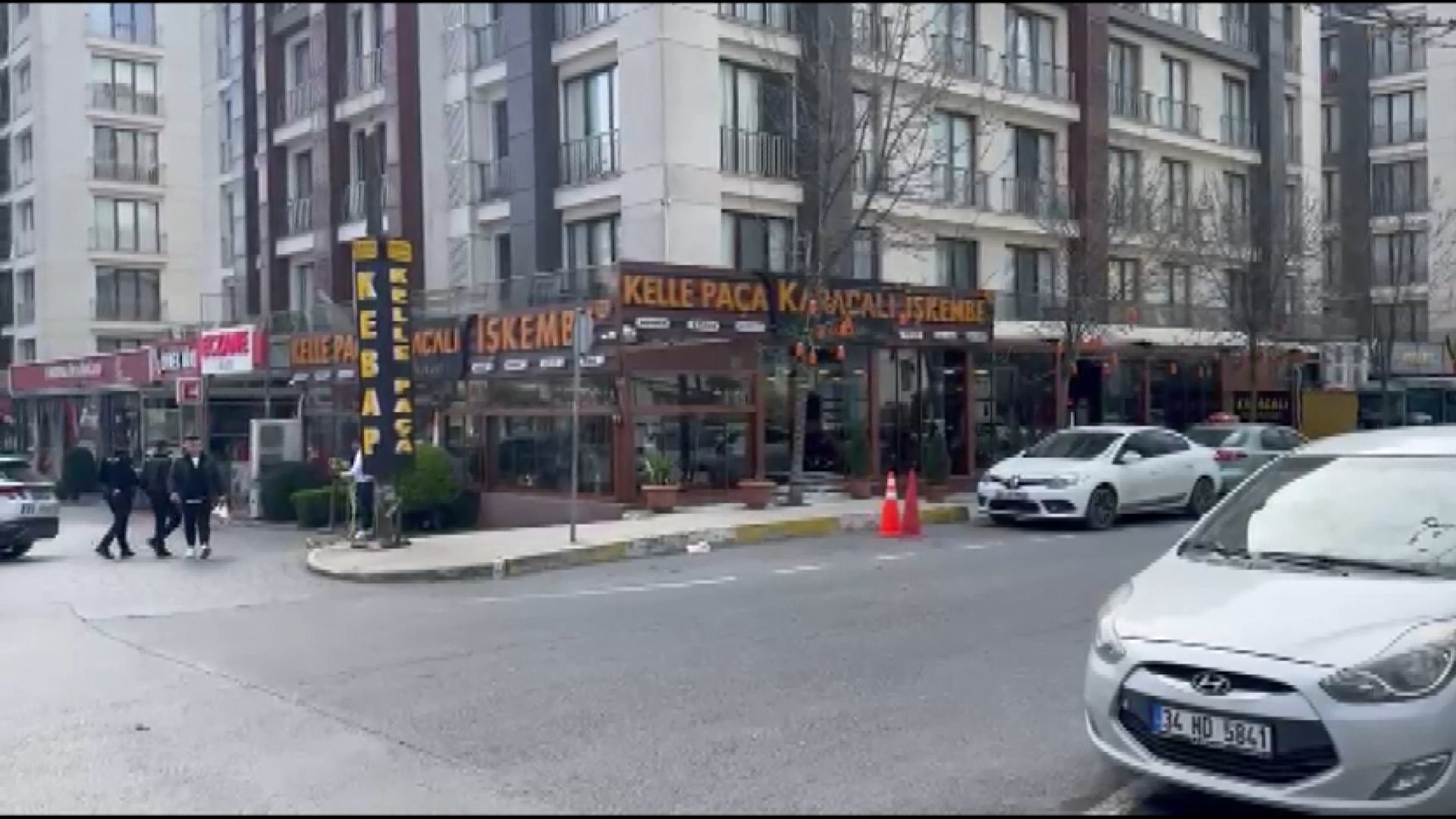 Beylikdüzü'nde Restorana Silahlı Saldırı