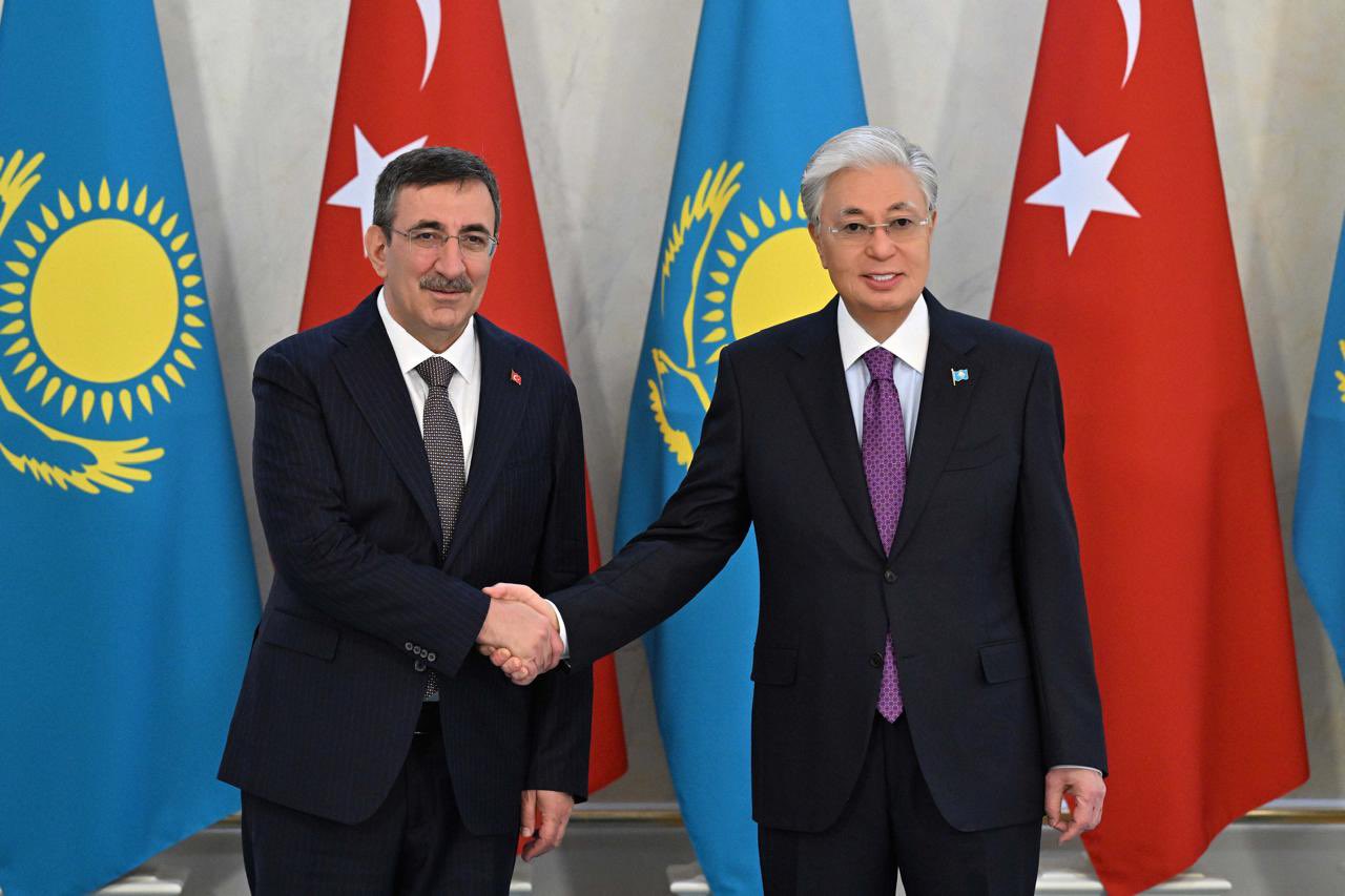 Cevdet Yılmaz, Kazakistan Cumhurbaşkanı Tokayev ile Stratejik Görüşme Gerçekleştirdi