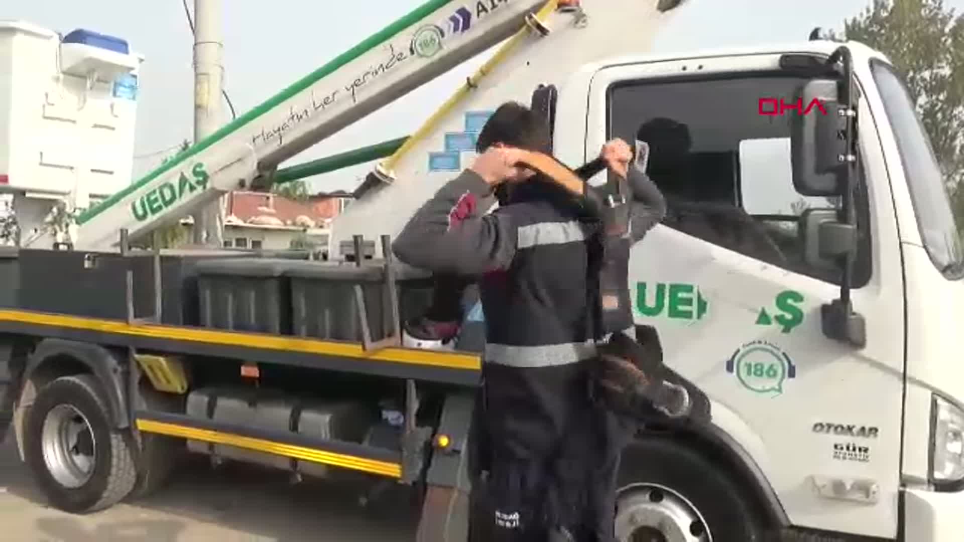 Bursa'da Kuş Yuvayı Koruma Hassasiyeti: Sokak Lambası Yenilendi