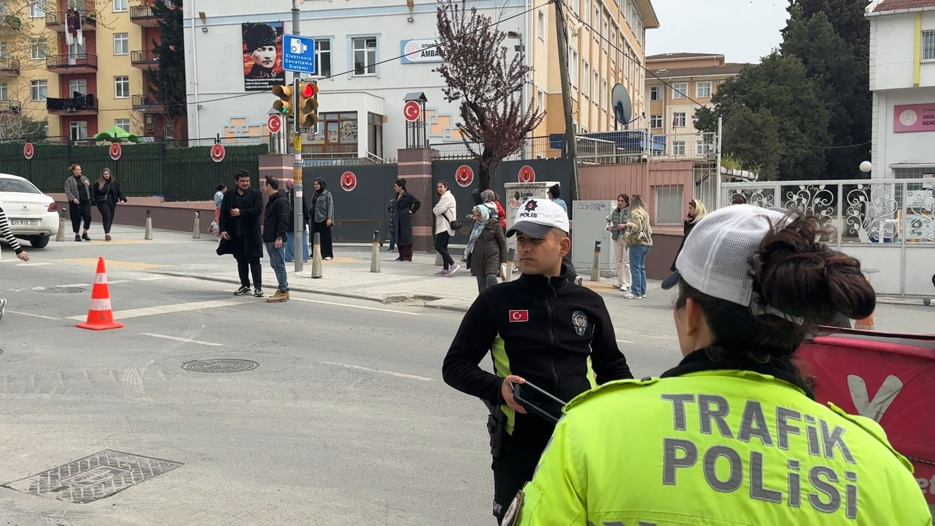 Avcılar'daki Okullarda Güvenlik Önlemleri Artırıldı